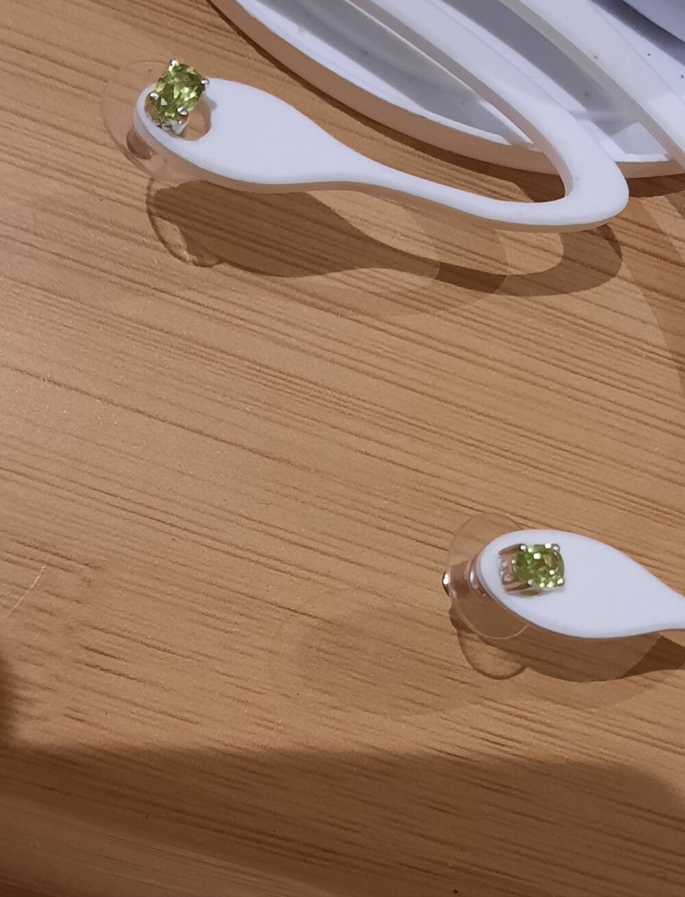 AUTHENTIC AUGUST Birthstone PERIDOT Sterling Silver Stud Earrings NIB Oval Cut